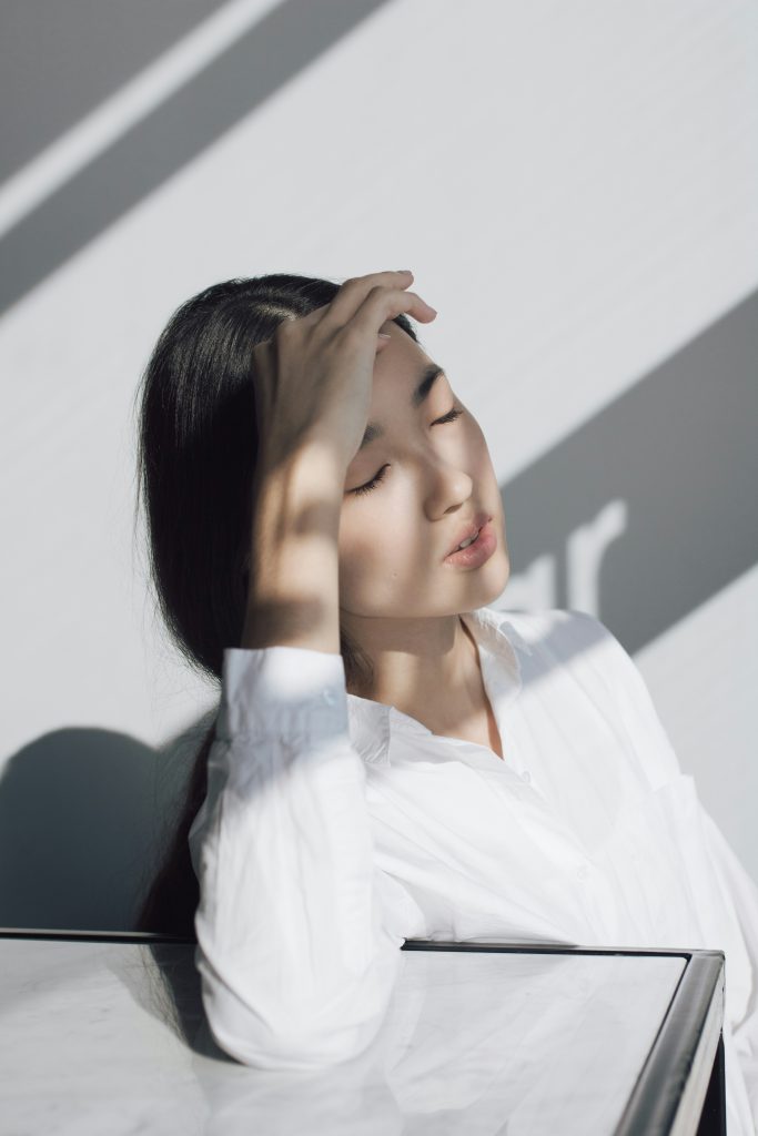 La chiropraxie soigne les migraines et céphalées